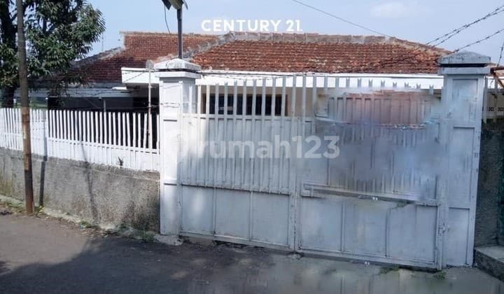 Rumah View Lapangan Golf Dago dan City Cocok untuk Resto dan Cafe