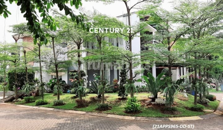 Turun Harga Rumah Hook Depan Taman Sudah Renov di Discovery Residence Bintaro Jaya