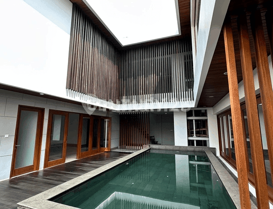 Pondok Indah Jaksel. Rumah Brandnew Cantik Modern Siap Huni Murah