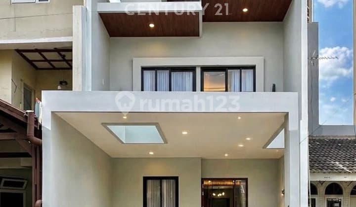 Dijual Rumah Cakep Siap Huni Row Jalan Lebar di Pondok Indah