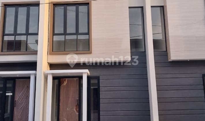 Dijual Rumah Baru Gress Minimalis 2 Lantai**alana Regency Gunungsari Indah, Karangpilang, Surabaya Barat