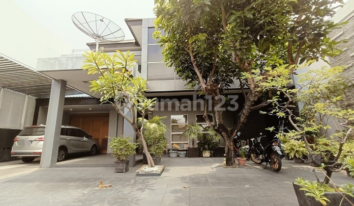 Rumah Gading Pantai Desain Arsitek Muat 7 Mobil Minimalis Siap Huni Hanya 6M-An