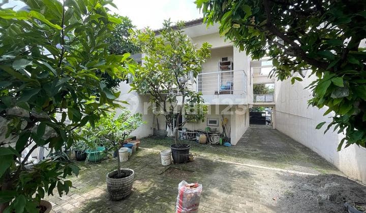 2-Story Spacious House in Greenville, Near Park and Quiet