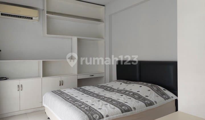 Rumah Full Furnished 3 Kamar Tidur One Gate System di Sunset Road