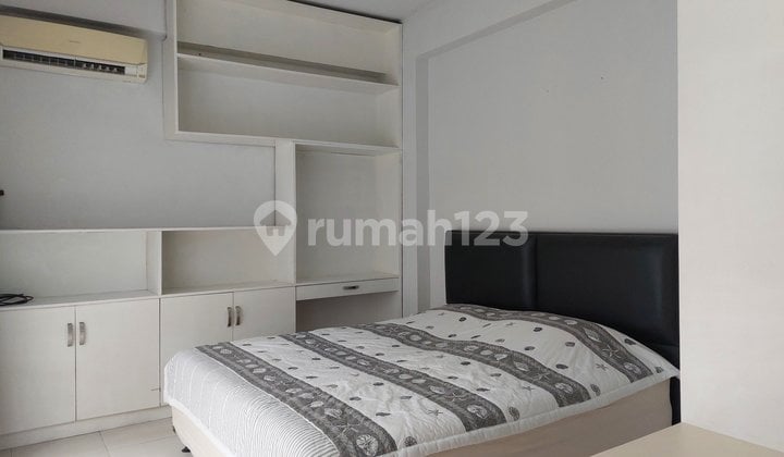 Rumah Full Furnished 3 Kamar Tidur One Gate System di Sunset Road