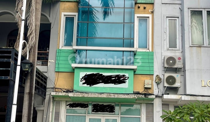 Dijual Ruko 3 Lantai Letak Strategis Dijual Ruko 3 Lantai Letak Strategis