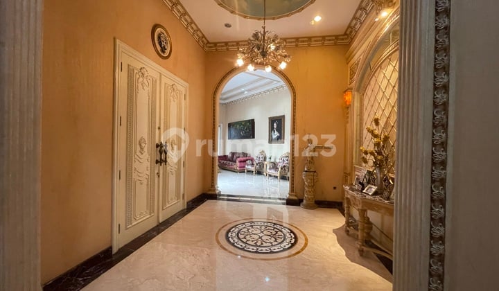 Dijual Rumah Mewah di Bukit Gading Vila