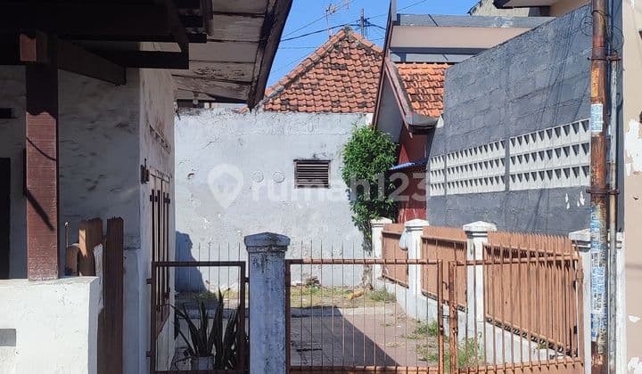 Rumah Kost Aktif Petemon Timur
