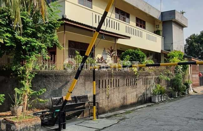Rumah Kelapa Gading 250M2 Lokasi Bagus,2 Lantai,Kode Ry