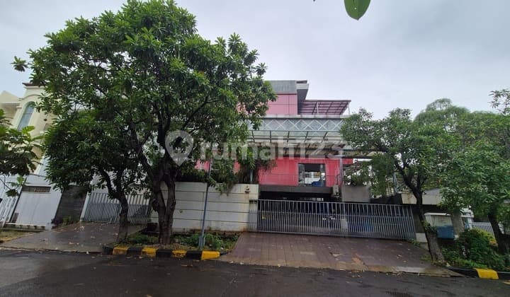 Rumah Kelapa Gading Hadap Timur,4 Lantai,Strategis,Kode Ye,Rf