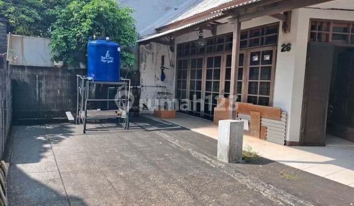 Old house 200 m2, suitable for rebuilding, cheap price!! negotiable until deal.