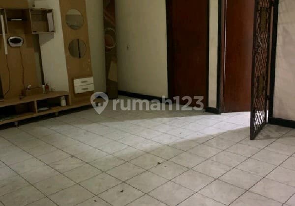 Rumah 3 Kamar, di Sayap Soekarno Hatta, Mengger Girang, Regol Ref.05378