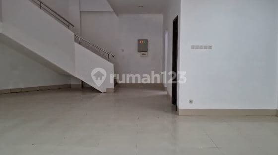 Gedung 4 LT & Bangunan Heritage Type C Mainroad Tamblong Dekat Alun-Alun Bandung Ref.05256