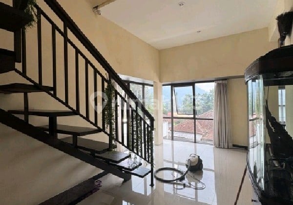 Rumah Semi Villa Mewah Sukasari Lembang Ref.05343