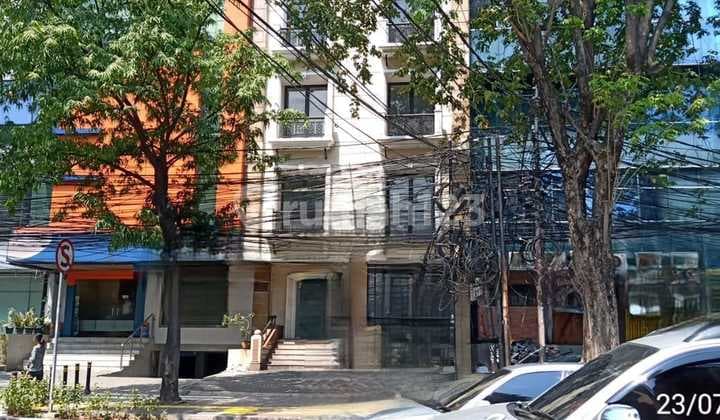 Ready-to-use shophouse suitable for office, Melawai Raya Blok M, Kebayoran Baru, South Jakarta