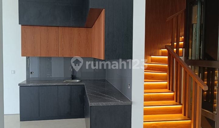 Rumah Brandnew Siap Huni Ada Pool di Pondok Indah Jaksel