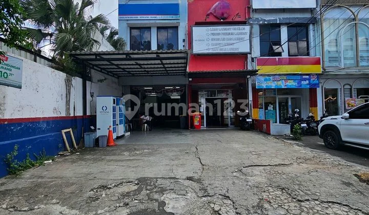 Ruko Siap Pakai Parkir bisa 4 Mobil Radio Dalam Raya Jaksel