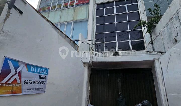 For Sale Cheap! Ready-to-Use Shop House on Radio Dalam Raya, Kebayoran Baru, South Jakarta