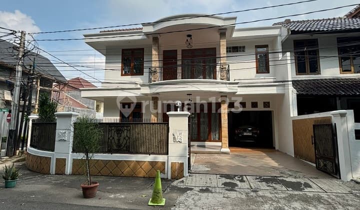 Rumah Cocok Hunian,Usaha,Kantor Area Senopati Jaksel