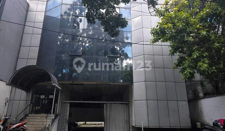Gedung Kantor Dekat Stasiun Cikini Menteng Jakpus