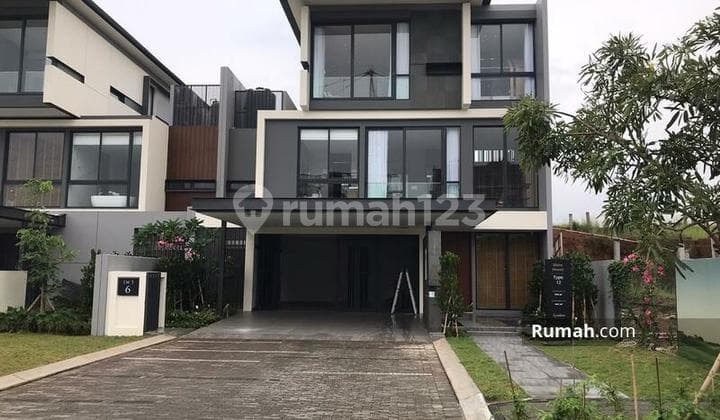 Rumah Mewah 3 Lantai Include Lift Dan Pool Cluster Lyndon Bsd