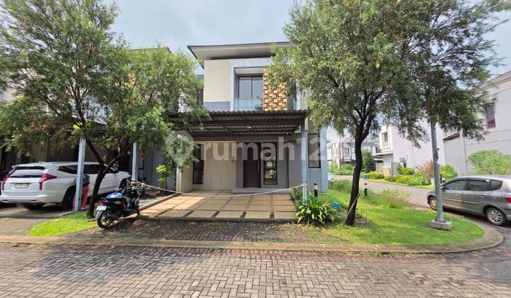 Rumah 2 Lantai Hoek Hadap Tenggara Cluster Aure Mozia BSD