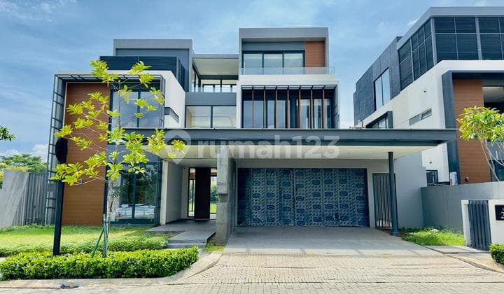 Rumah Mewah Berkelas Cluster Lyndon Navapark Bsd City