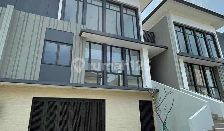 Rumah Premium 3 Lantai Cluster Lakewood Navapark Bsd City