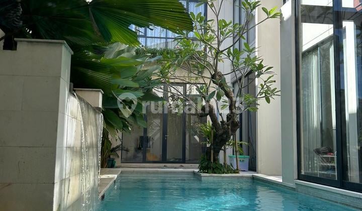 Rumah Mewah 3 Lantai Furnished Swimpool Cluster Lancewood Bsd