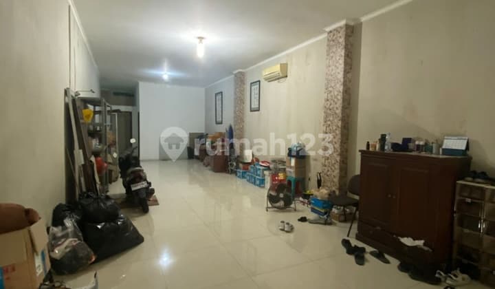 Ruko di Jalan Utama Jakarta Barat Bonus Tanah