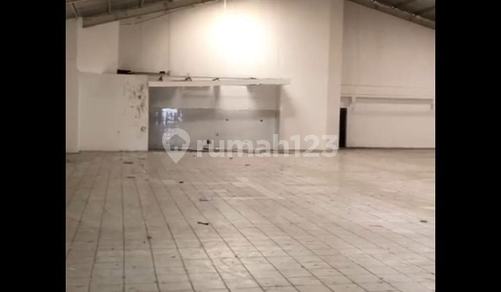 Cilacap City Center Building Suitable for Warehouse