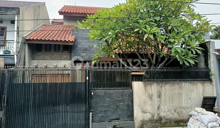 Rumah Bagus di Meruya Utara, Kembangan, Jakarta 0023 Chr