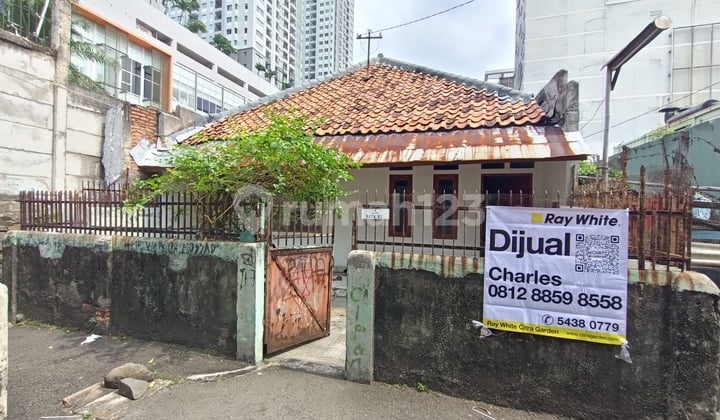 Rumah Bagus Untuk Usaha Dan Lokasi Strategis di Tanah Abang, Jakarta 0002 CHR