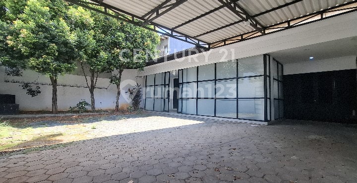Rumah Tinggal di Area Tenang dan Premium Menteng Jakarta Selatan