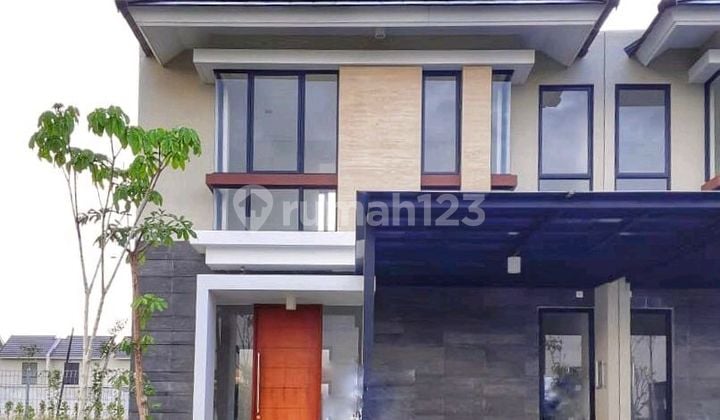 For Rent: Northwest Hill Special House in Front of Club House & Lake