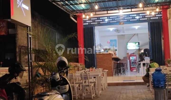 RUKO LANTAI DUA LENGKAP DENGAN PERABOTAN DI RENON