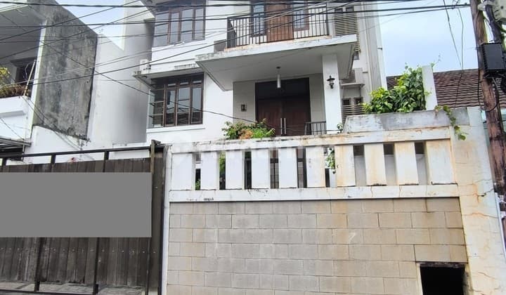 Dijual Rumah Mewah di Jl. Tulodong Kebayoran Baru Jakarta Selatan