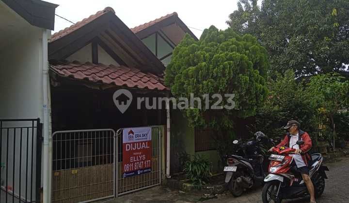 For Sale Ready-to-Occupy Villa Taman Kartini Bekasi House
