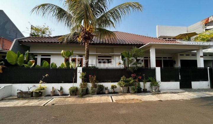 Dijual Rumah Siap Huni di Pusat Kota Jakarta Timur