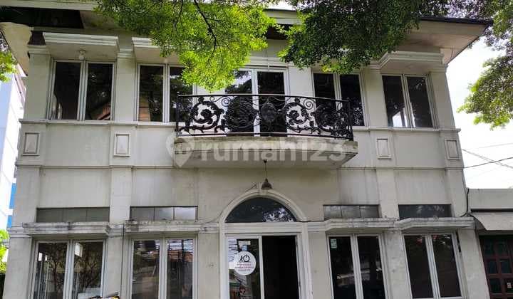 Building on Veteran Street, Bekasi City, Strategic Location