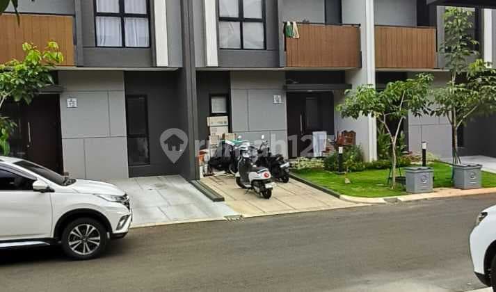 Dijual Rumah di Cluster Regia Summarecon Crown Gading Bekasi