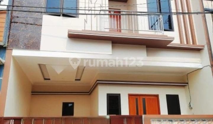 Two-Story Brand New House with Kitchen Set Bonus, Ready to Occupy in Poris Indah Contact Thanty 08111089928