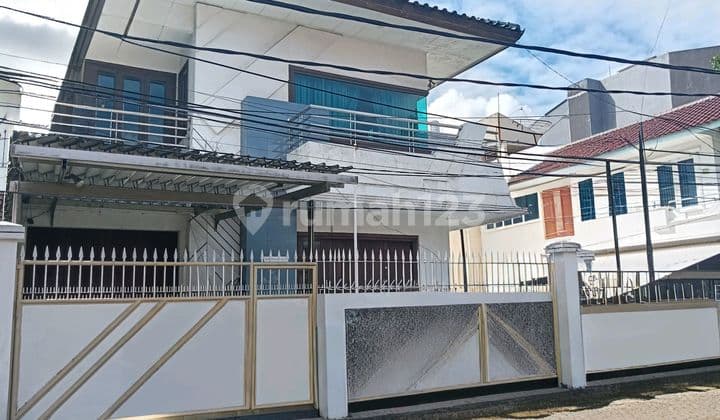 Large Corner House 2.5 Floors Strong Building Semi Furnished Row Street 3 Cars For Sale Petojo Selatan Central Jakarta Good House SHM at Jl. Petojo Selatan I No.2, Petojo Utara, Gambir, Central Jakarta City, Dki Jakarta, Indonesia, 10130, Tanah Abang