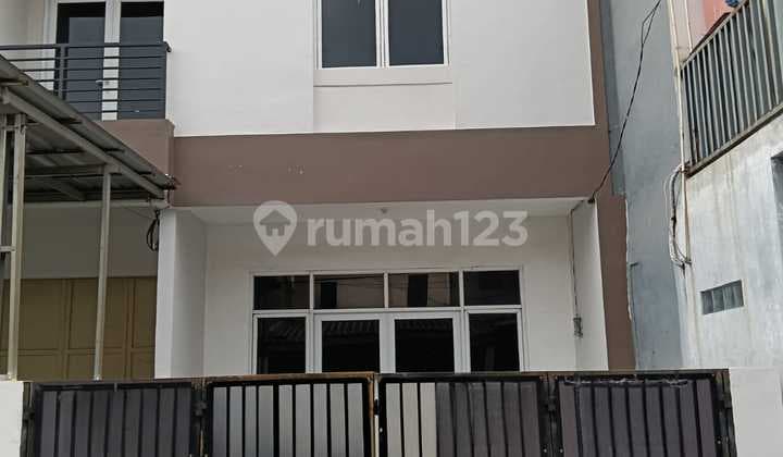 Rumah Usaha 4 Lantai Dijual Petojo Cideng Jakarta Pusat Rumah Bagus SHM di Jakarta Pusat, Jl. Gambir, Gambir, Gambir, Kota Jakarta Pusat, DKI Jakarta, Indonesia, 10110, Petojo