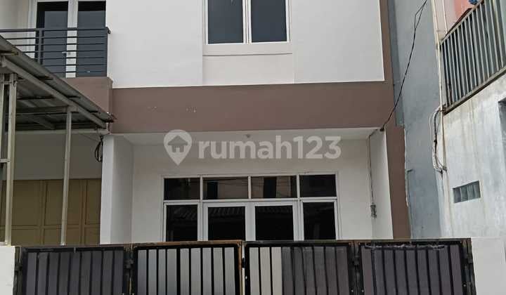 Rumah Usaha 4 Lantai Dijual Petojo Cideng Jakarta Pusat Rumah Bagus SHM di Jakarta Pusat, Jl. Gambir, Gambir, Gambir, Kota Jakarta Pusat, DKI Jakarta, Indonesia, 10110, Petojo