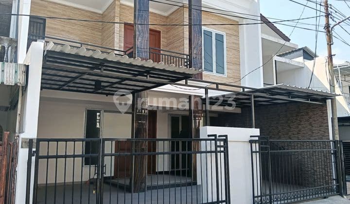 Rumah Bagus Minimalis 2 Lantai Full Renov Dijual Jalan Industri Jakarta Pusat Rumah Bagus SHM di Gereja Kristen Indonesia Gunung Sahari, Jl. Gunung Sahari IV, Gunung Sahari Selatan, Kemayoran, Kota Jakarta Pusat, DKI Jakarta, Indonesia, 10610, Gunung Saha