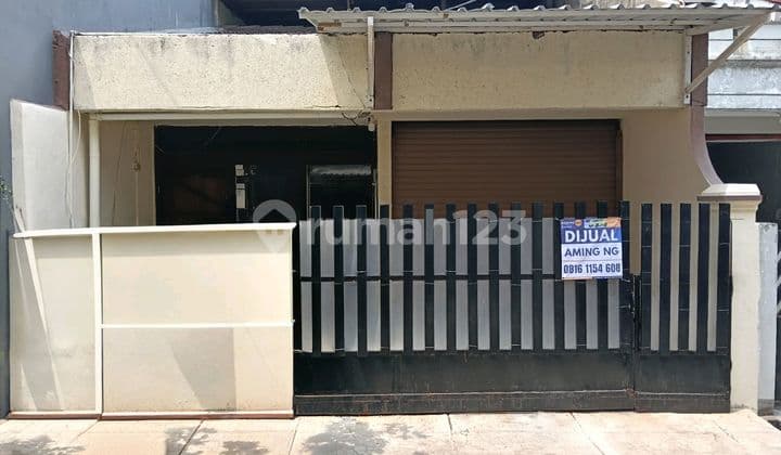 Rumah 1,5 Lantai Row Jalan 2 Mobil Dijual Lokasi Favorit Tomang Grogol Jakarta Barat Rumah Butuh Minim Renovasi SHM di Jakarta Barat, Jl. Mandala Utara Raya No. 24, Tomang, Grogol Petamburan, Kota Jakarta Barat, DKI Jakarta, Indonesia, 11440, Tomang