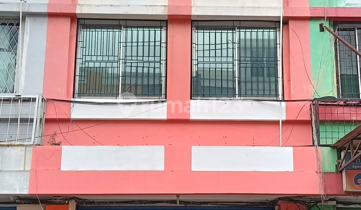 Ruko Usaha Rapih Udah Renov 3 Lantai Disewakan Cempaka Mas Jakarta Pusat Ruko di Jl. Sunter Kemayoran No.2, Sunter Jaya, Tanjung Priok, Kota Jakarta Utara, DKI Jakarta, Indonesia, 14360, Cempaka Mas 60.0 m² Unfurnished HGB