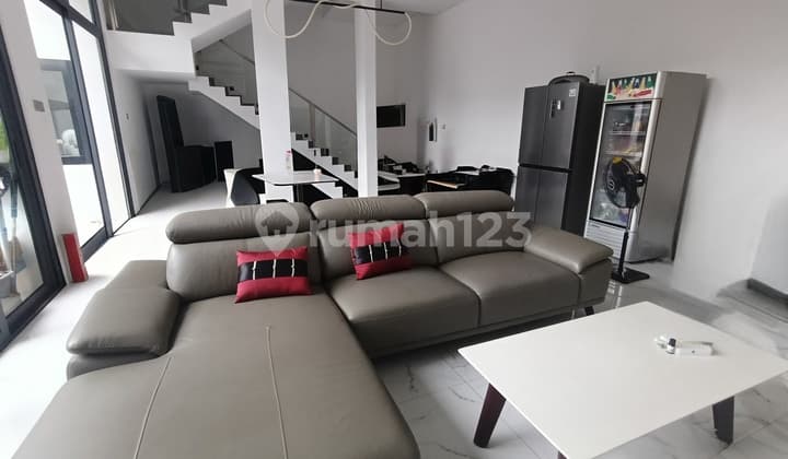 Rumah Hoek Cantik Minimalis Modern Baru 2 Tahun Dibangun 4 Lantai Dijual Row Jalan 2 Mobil Lokasi Favorit Sunter Jakarta Utara Rumah Bagus SHM di Sunter Mall Jakarta Utara, Jl. Danau Sunter Utara Kav.II Blok G7, Sunter Agung, Tanjung Priok, Kota Jakarta U