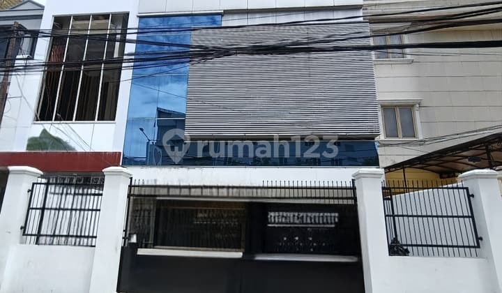 Ruko Usaha 2 Gandeng 3 Lantai Dijual Full Renov Siap Pakai Sunter Jakarta Utara Ruko di Sunter Mall Jakarta Utara, Jl. Danau Sunter Utara Kav.II Blok G7, Sunter Agung, Tanjung Priok, Kota Jakarta Utara, DKI Jakarta, Indonesia, 14350, Sunter 226.0 m² Unfur